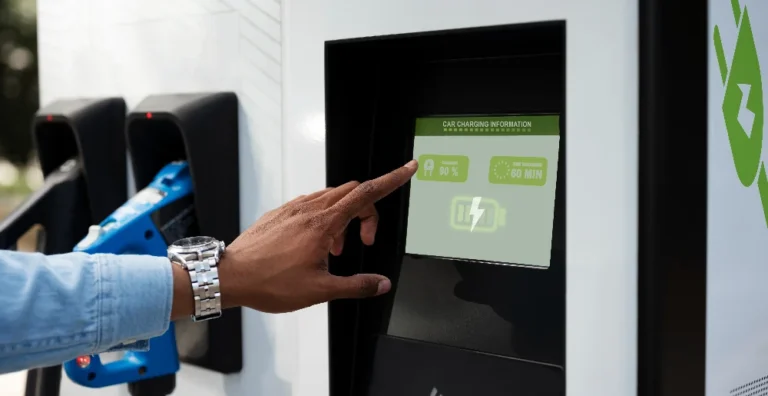 ochrona-odgromowa-i-przepieciowa-w-infrastrukturze-ladowania-pojazdow-elektrycznych